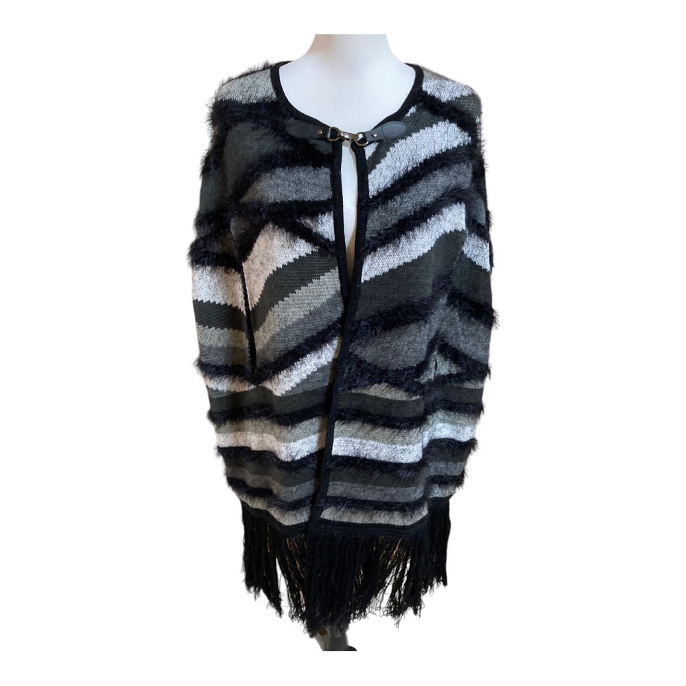 BCBGMAXAZRIA Black, gray & white eyelash cardigan with front hook closure.